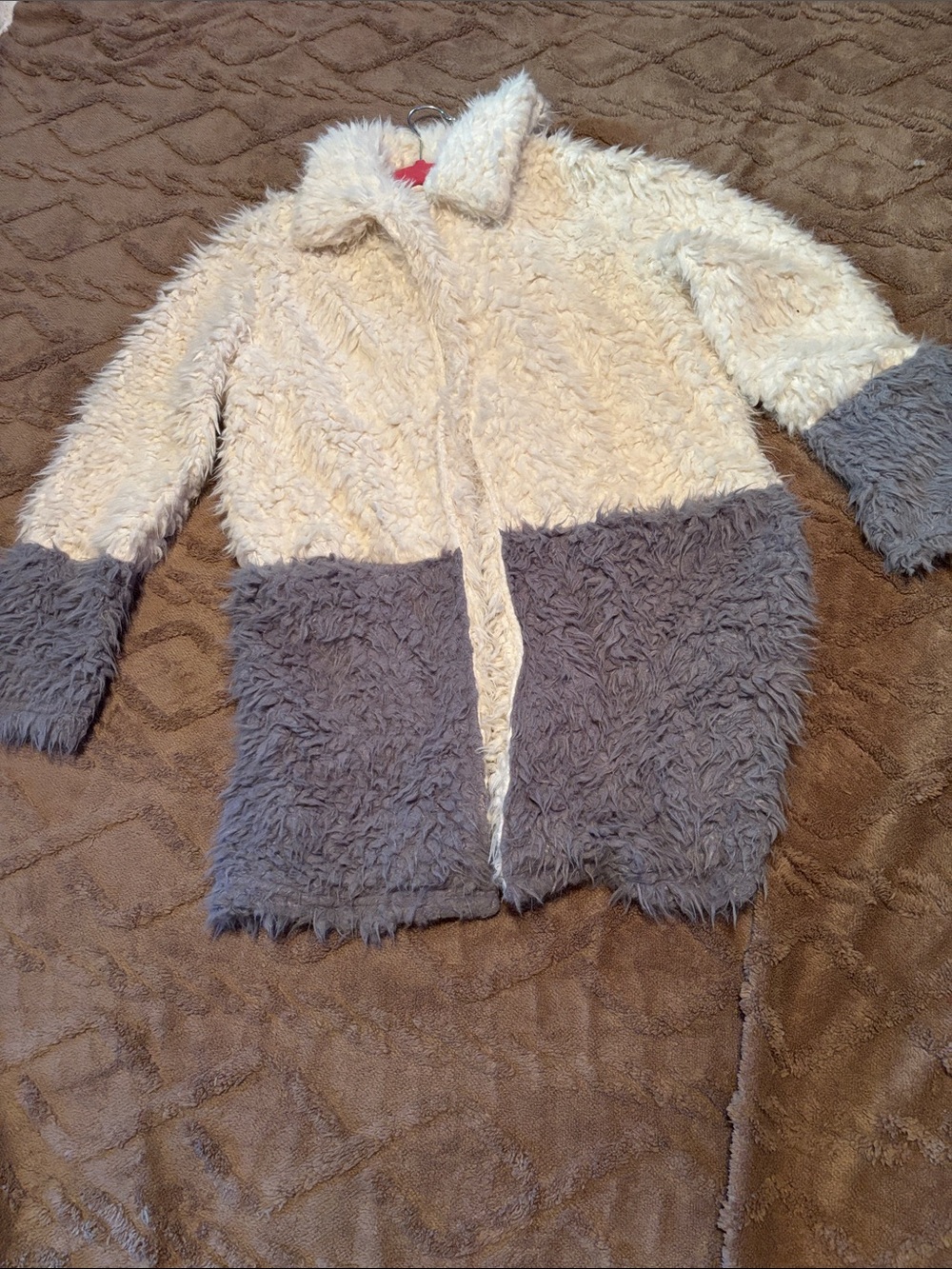 Colorblock Faux Fur Coat in Cream & Gray